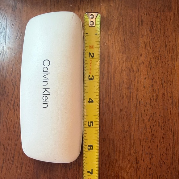 👓Calvin Klein Hard Glasses Case in White & Black w/Velvet Interior, EUC, Clean! - Picture 8 of 10